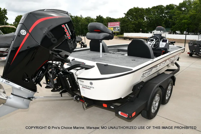 Slide: The Image of Tracker Savage 215 w/250HP Mercury Pro-XS 2026 - 16