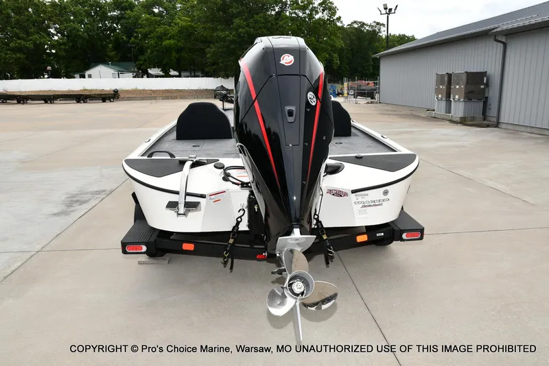 Slide: The Image of Tracker Savage 215 w/250HP Mercury Pro-XS 2026 - 22