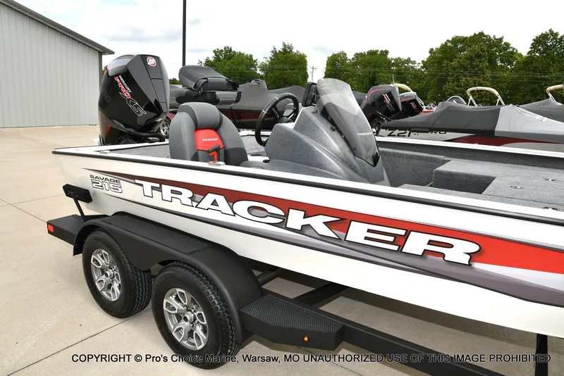 Slide: The Image of Tracker Savage 215 w/250HP Mercury Pro-XS 2026 - 4