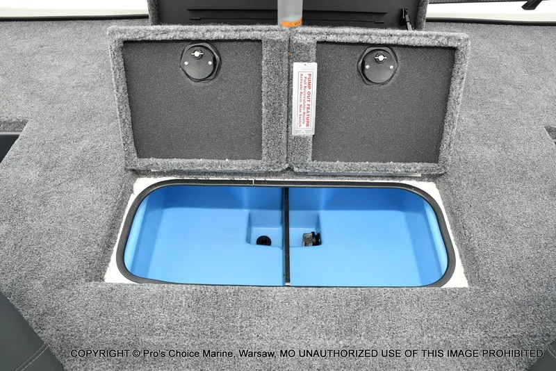 Slide: The Image of Tracker Savage 215 w/250HP Mercury Pro-XS 2026 - 65