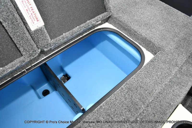 Slide: The Image of Tracker Savage 215 w/250HP Mercury Pro-XS 2026 - 67