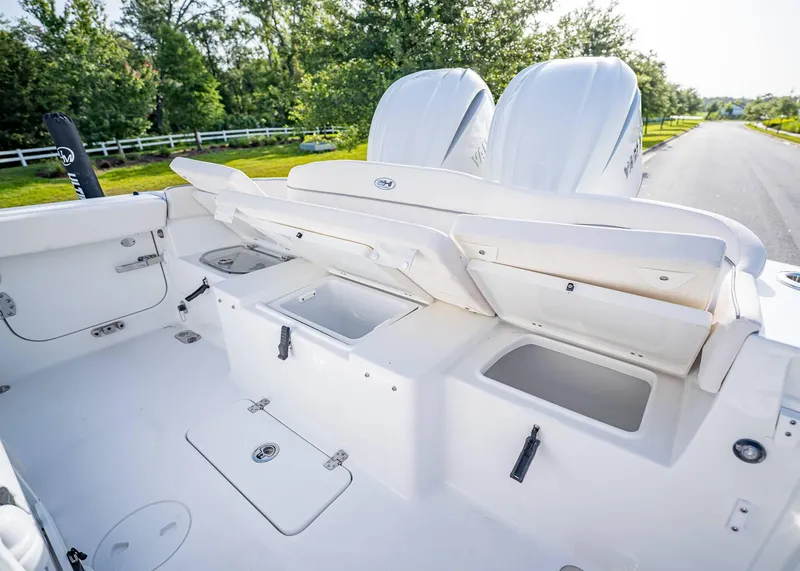 Slide: The Image of Sea Hunt Ultra 275 SE 2026 - 10