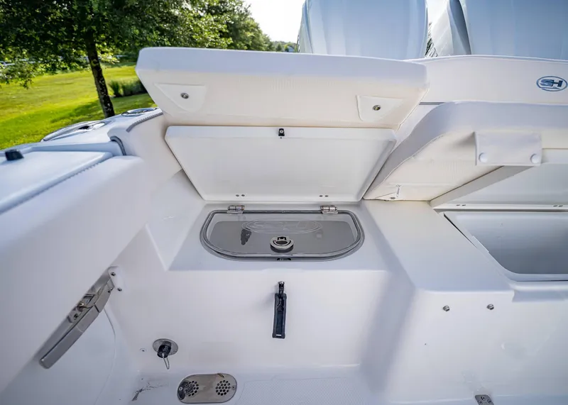 Slide: The Image of Sea Hunt Ultra 275 SE 2026 - 12