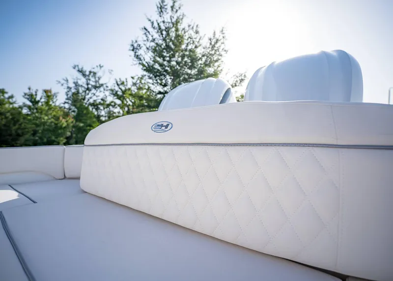 Slide: The Image of Sea Hunt Ultra 275 SE 2026 - 13