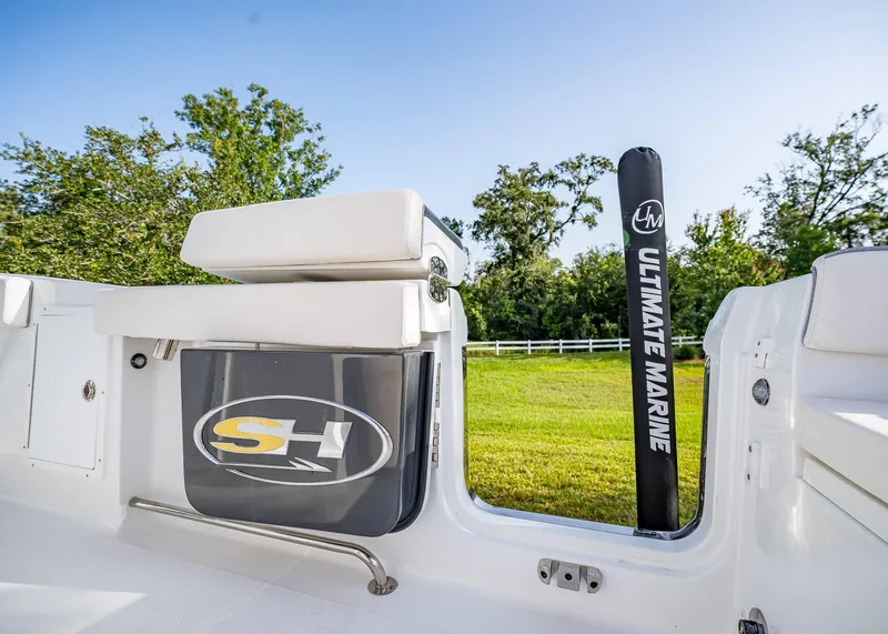 Slide: The Image of Sea Hunt Ultra 275 SE 2026 - 19