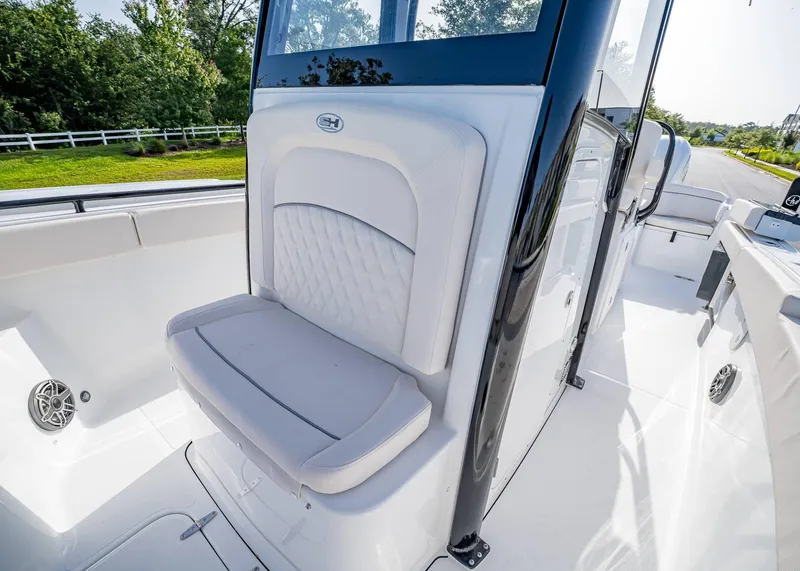 Slide: The Image of Sea Hunt Ultra 275 SE 2026 - 42