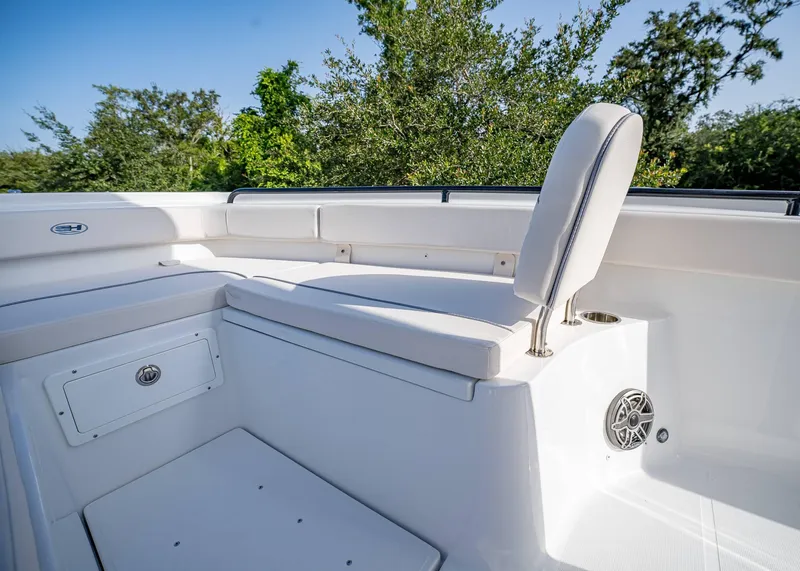 Slide: The Image of Sea Hunt Ultra 275 SE 2026 - 43