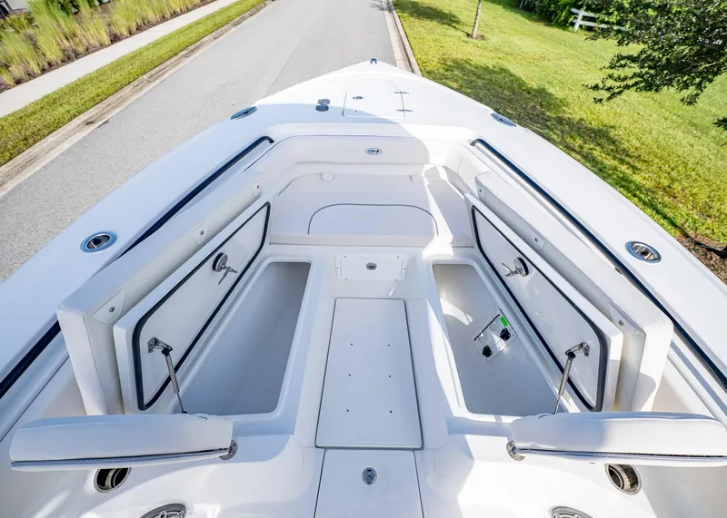 Slide: The Image of Sea Hunt Ultra 275 SE 2026 - 45