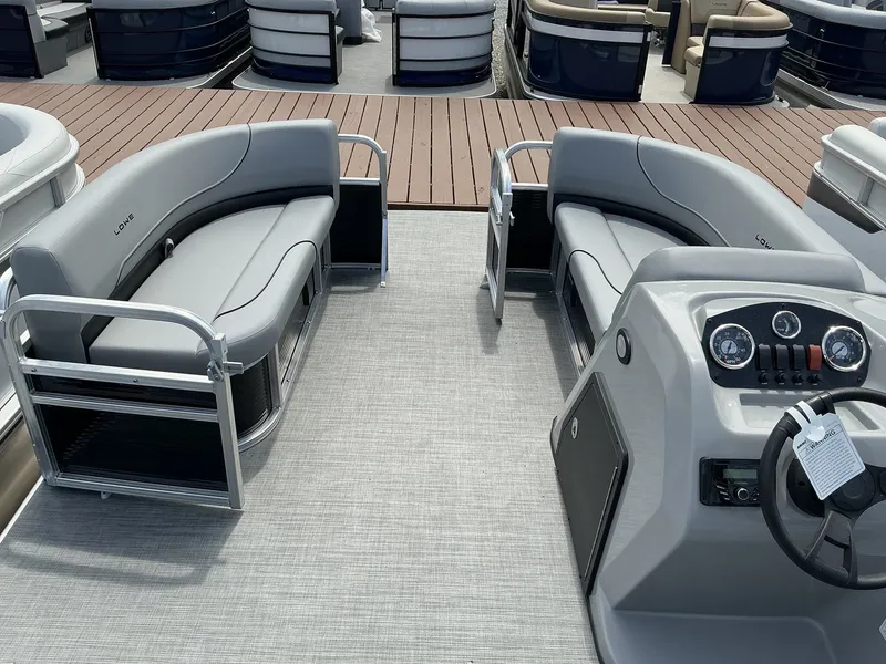 Slide: The Image of Lowe Ultra 200 Cruise 2025 - 3