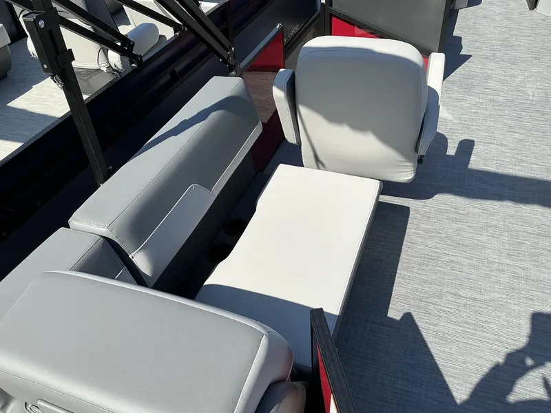 Slide: The Image of Lowe LS 210 2025 - 11