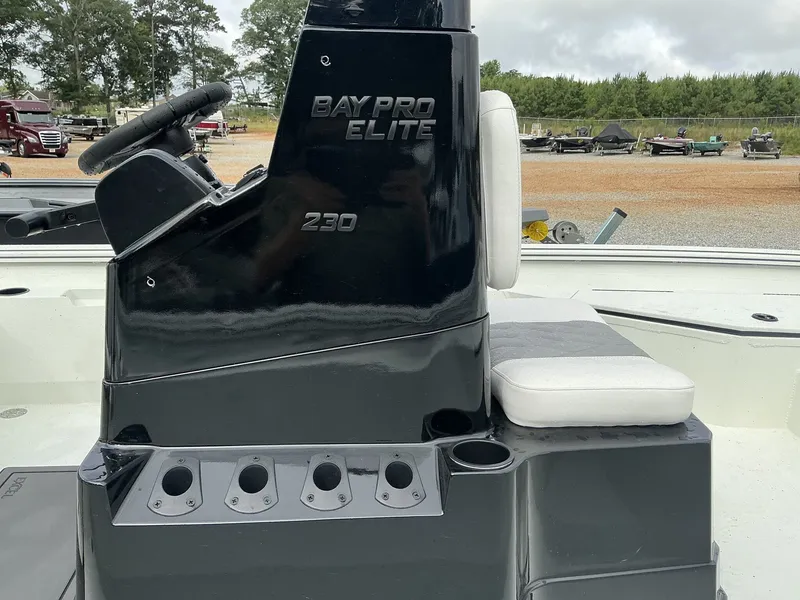 Slide: The Image of Excel New Bay Pro 230 2026 - 10