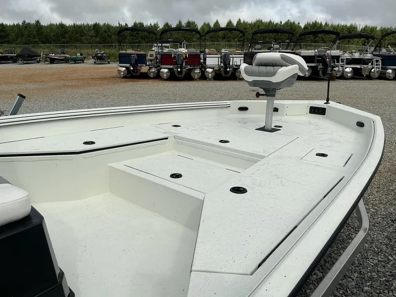 Slide: The Image of Excel New Bay Pro 230 2026 - 5