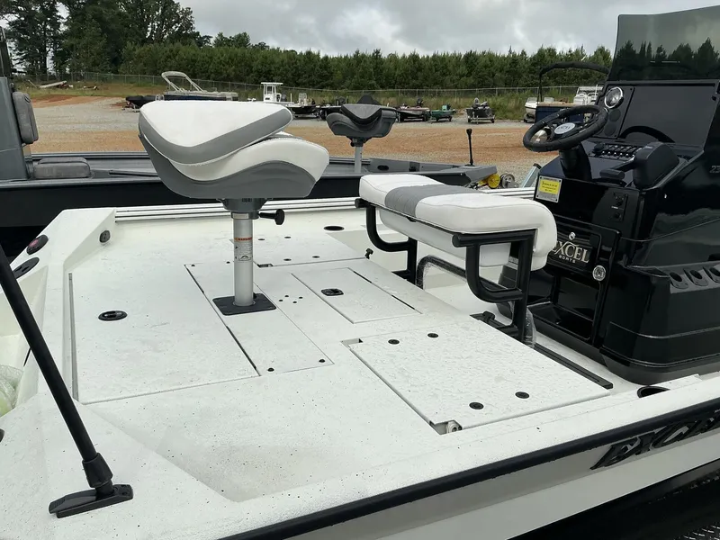 Slide: The Image of Excel New Bay Pro 230 2026 - 6