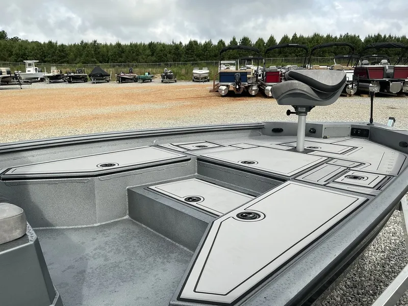 Slide: The Image of Excel 230 Bay Pro 2026 - 4