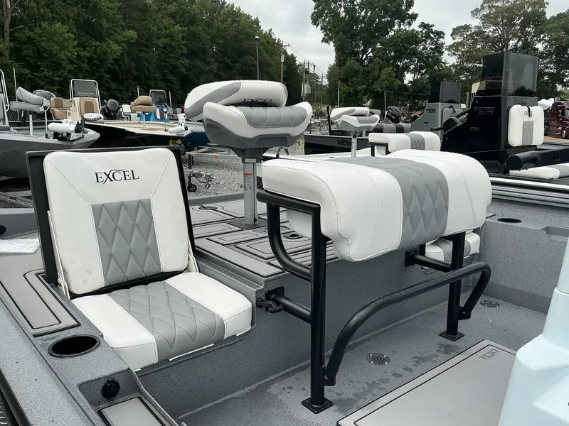 Slide: The Image of Excel 230 Bay Pro 2026 - 6