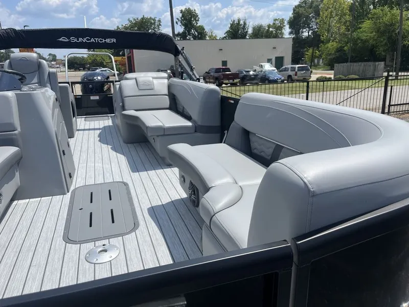 Slide: The Image of SunCatcher Fusion 324SS 2025 - 18