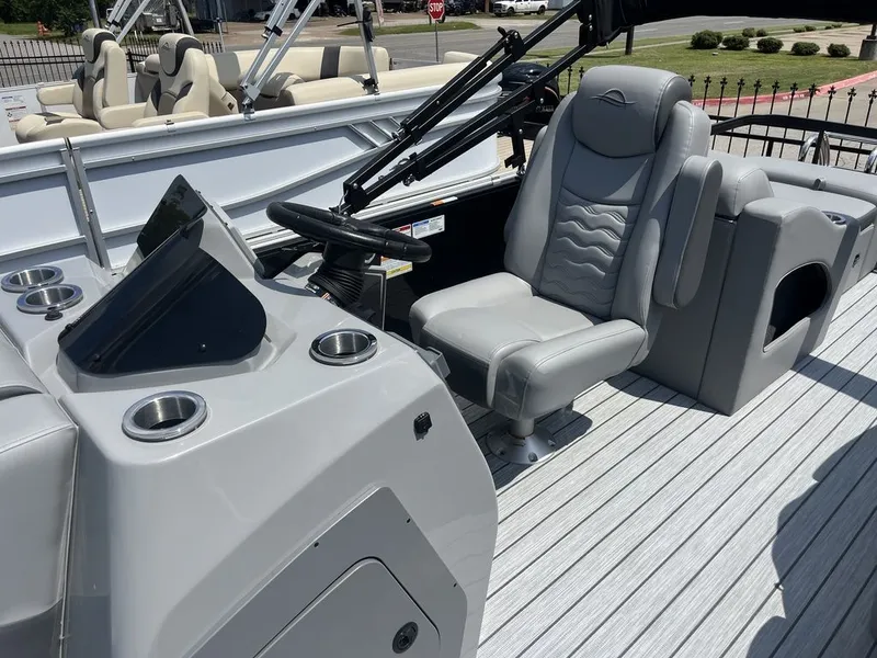 Slide: The Image of SunCatcher Fusion 324SS 2025 - 24