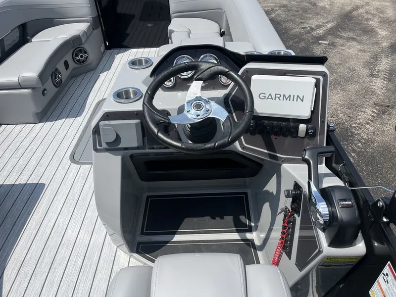 Slide: The Image of SunCatcher Fusion 324SS 2025 - 26