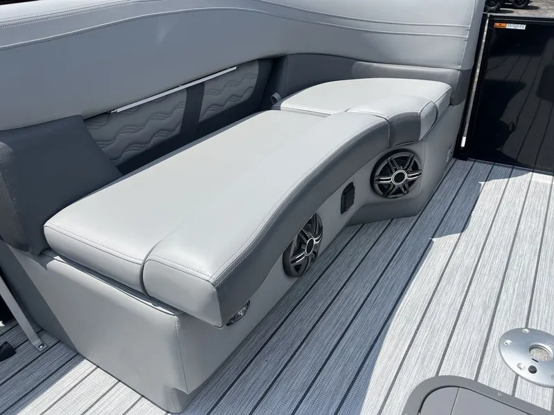 Slide: The Image of SunCatcher Fusion 324SS 2025 - 31