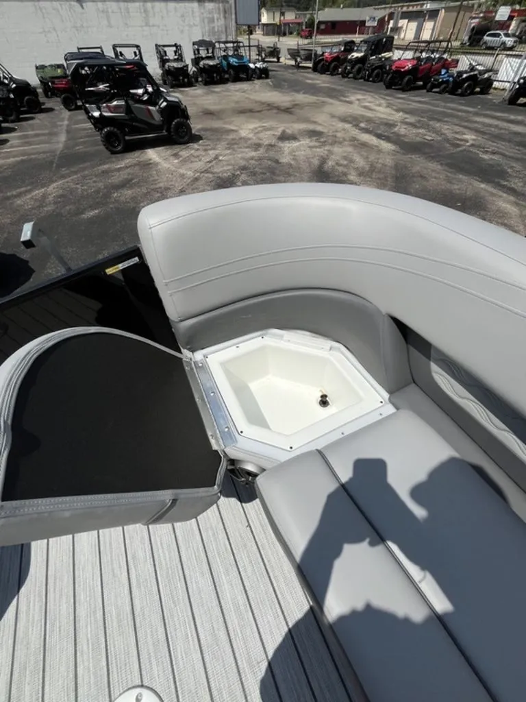 Slide: The Image of SunCatcher Fusion 324SS 2025 - 35