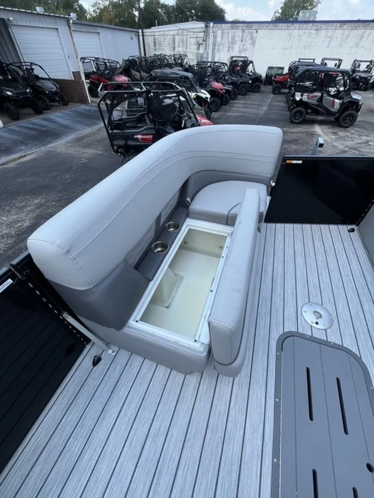 Slide: The Image of SunCatcher Fusion 324SS 2025 - 36