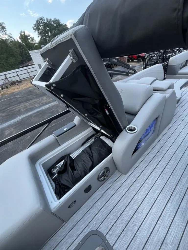 Slide: The Image of SunCatcher Fusion 324SS 2025 - 38