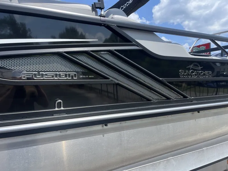 Slide: The Image of SunCatcher Fusion 324SS 2025 - 4