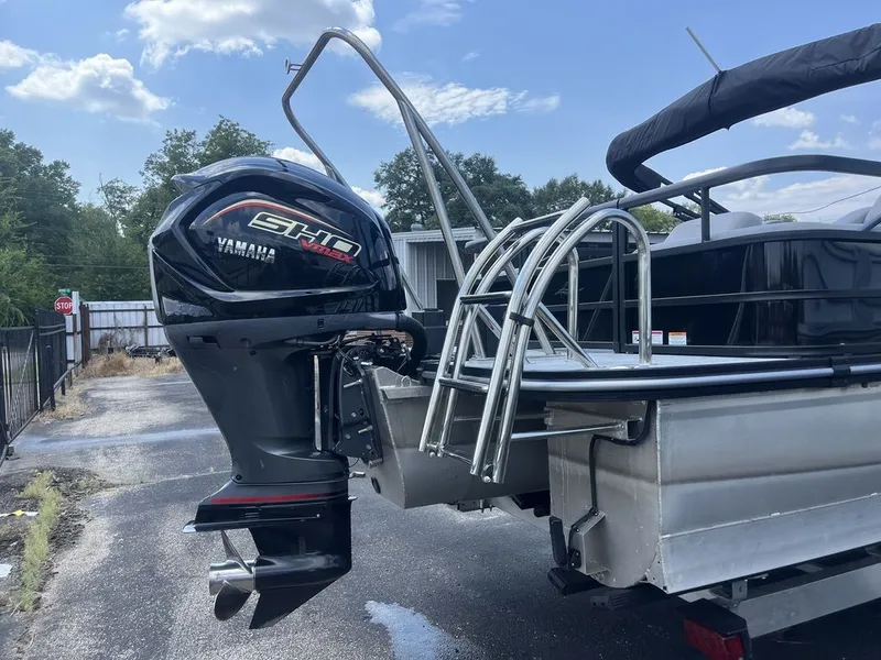 Slide: The Image of SunCatcher Fusion 324SS 2025 - 7