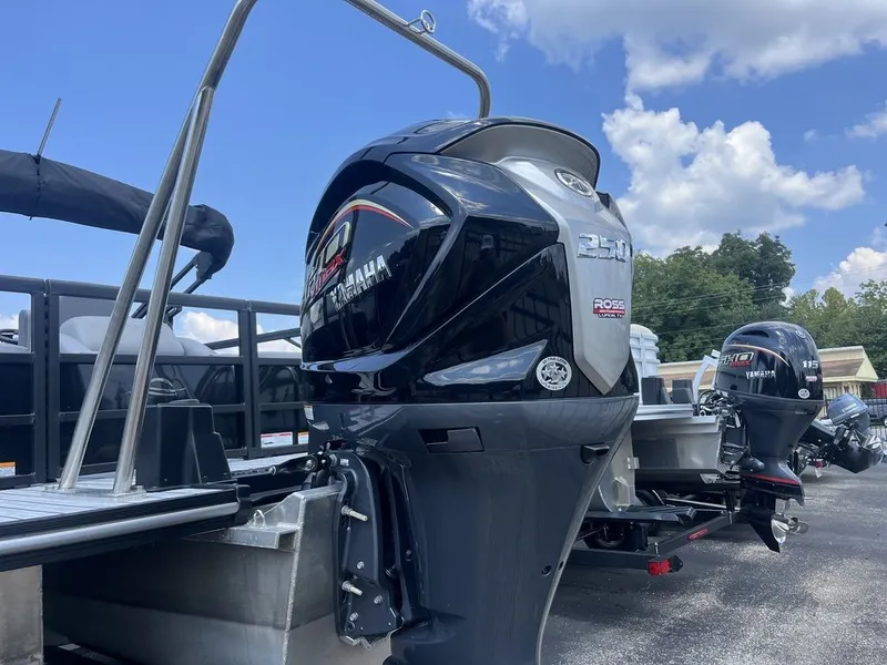 Slide: The Image of SunCatcher Fusion 324SS 2025 - 8