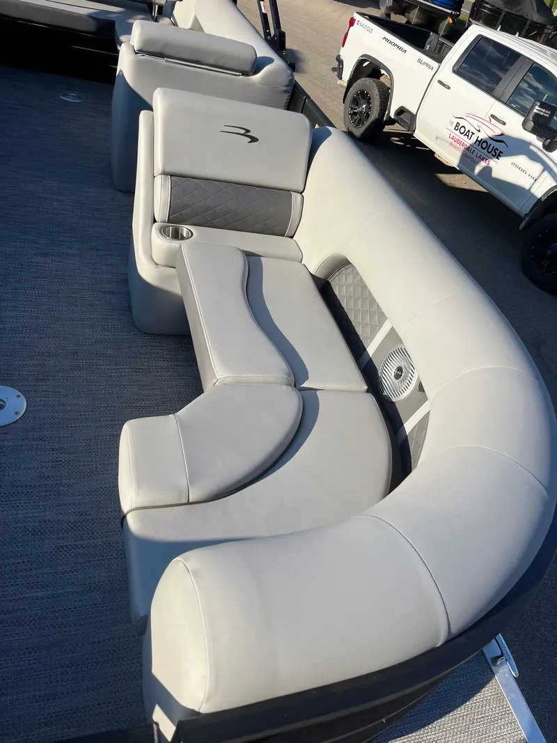 Slide: The Image of Bennington 23LSB 2023 - 5