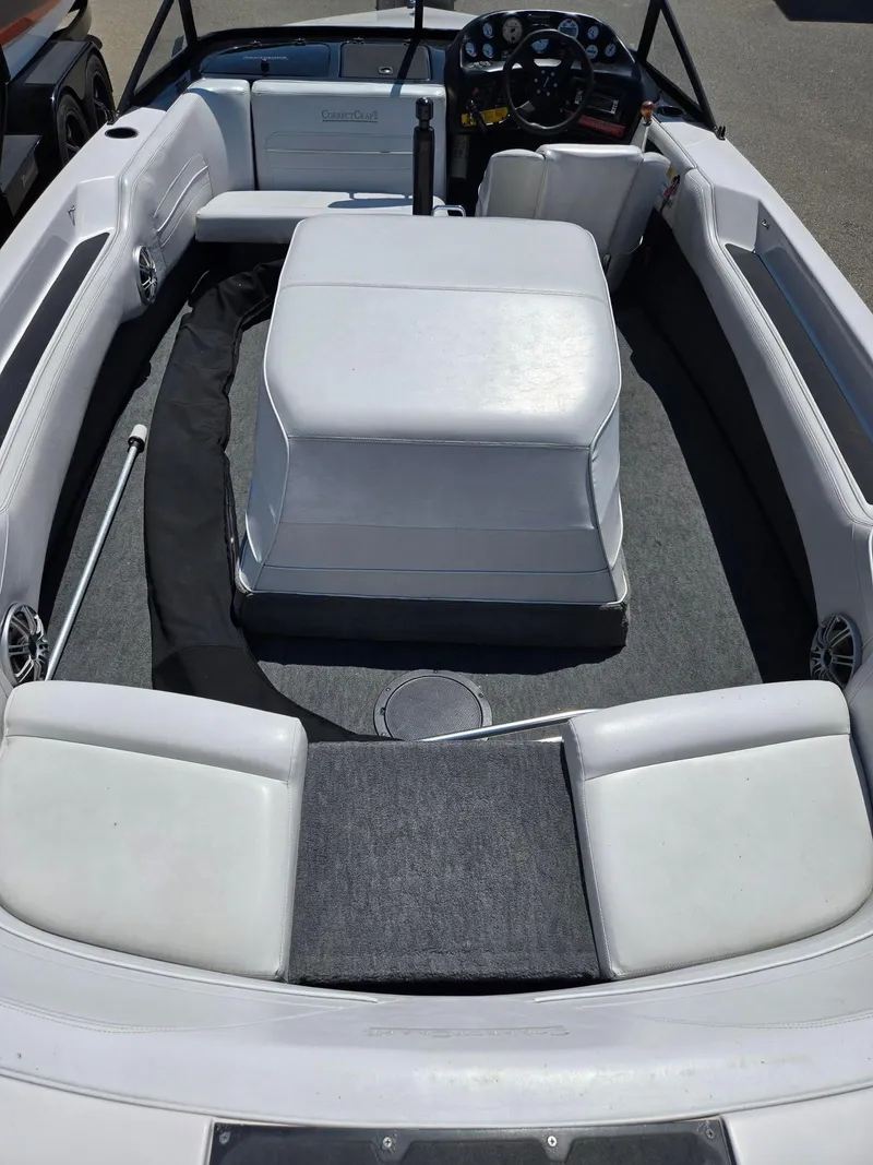 Slide: The Image of Nautique Ski 1995 - 5