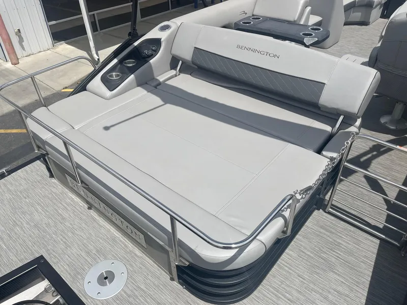 Slide: The Image of Bennington SX22 2021 - 14