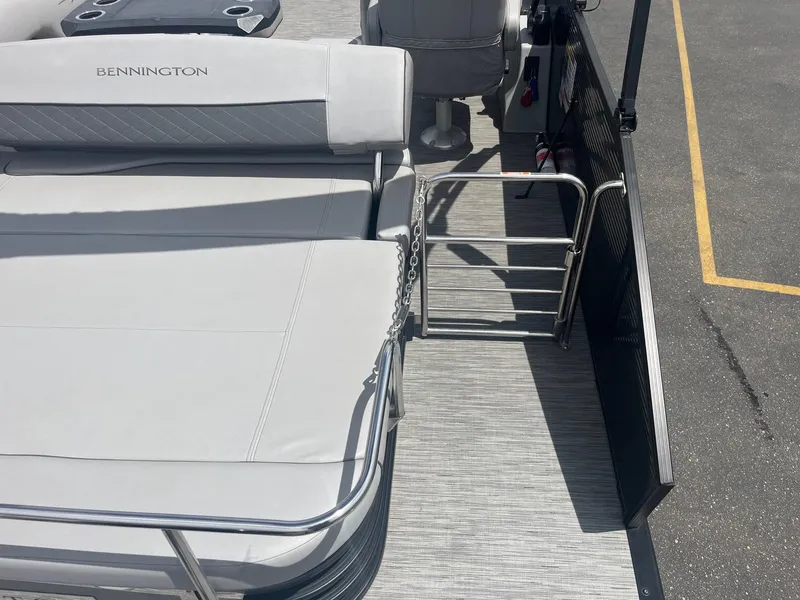 Slide: The Image of Bennington SX22 2021 - 15