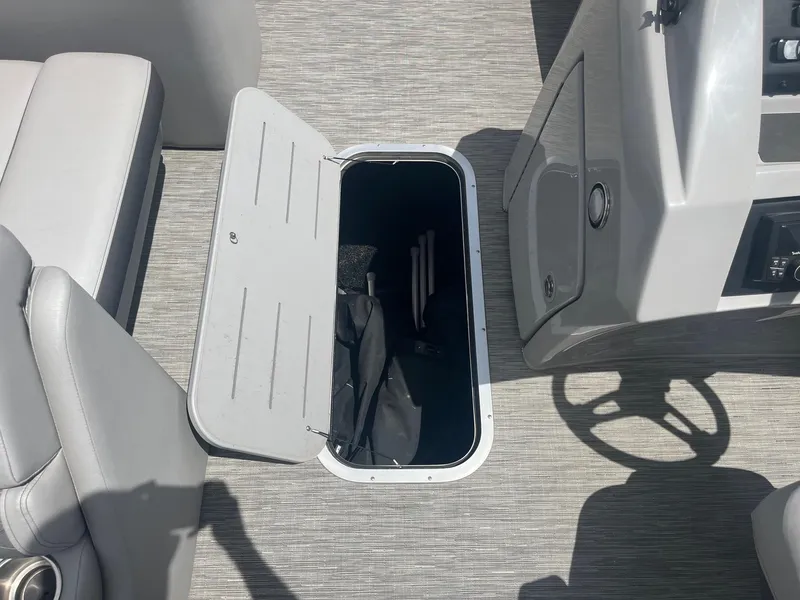 Slide: The Image of Bennington SX22 2021 - 24