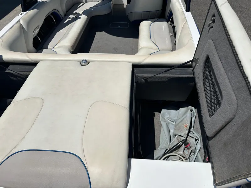 Slide: The Image of Malibu Wakesetter 23 LSV 2006 - 9