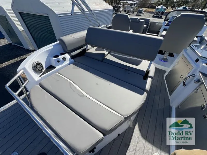 Slide: The Image of S3 CLZ DH 2024 - 24