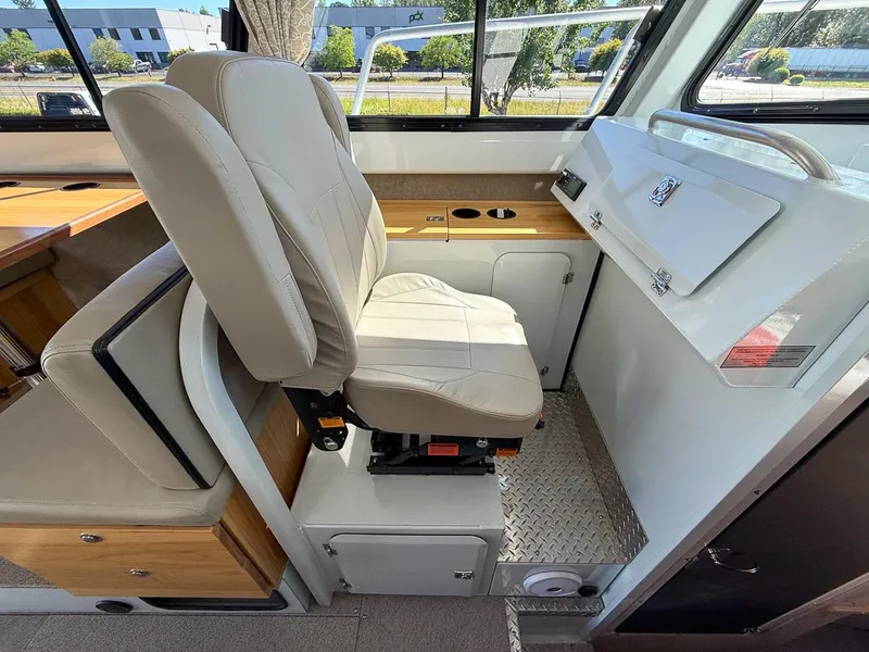 Slide: The Image of Hewescraft 290 Adventure 2019 - 12