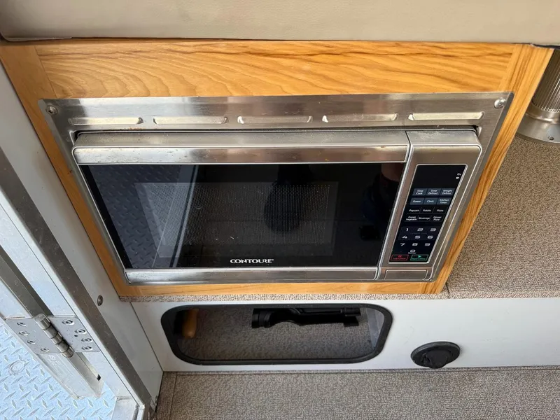 Slide: The Image of Hewescraft 290 Adventure 2019 - 16