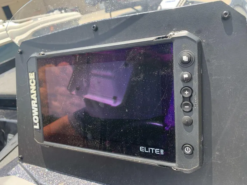 Slide: The Image of Ranger Z185 2021 - 5