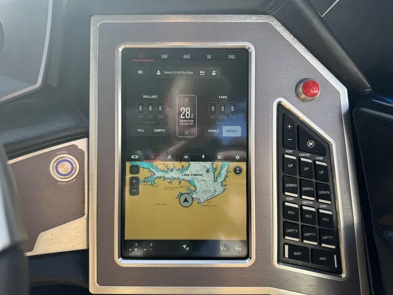 Slide: The Image of MasterCraft XT24 2022 - 8