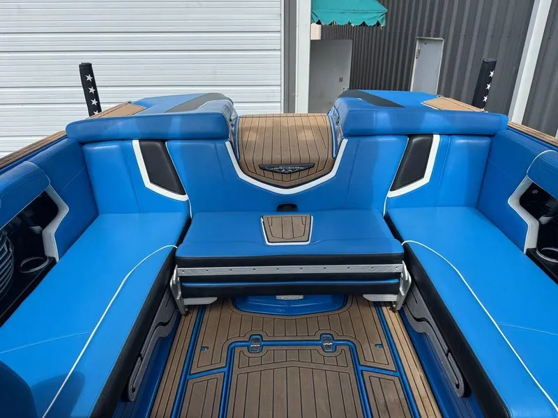 Slide: The Image of Nautique Super Air Nautique G23 2019 - 8