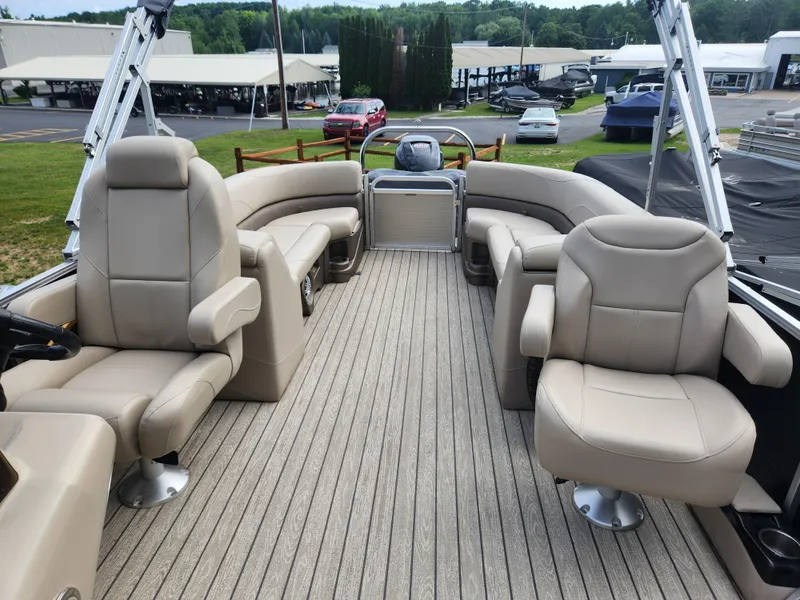 Slide: The Image of Avalon LSZ 2685 GL 2019 - 12