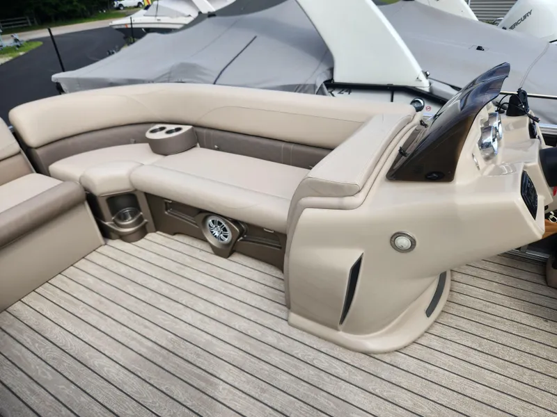 Slide: The Image of Avalon LSZ 2685 GL 2019 - 7