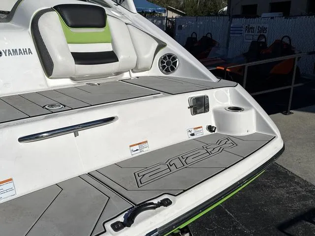 Slide: The Image of Yamaha 212XE 2021 - 10