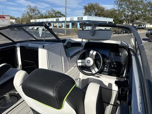 Slide: The Image of Yamaha 212XE 2021 - 15