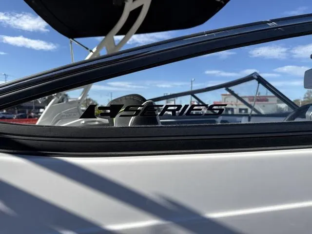 Slide: The Image of Yamaha 212XE 2021 - 6