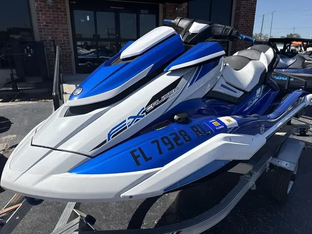 Slide: The Image of Yamaha FX CRUISER SVHO- AZURE BLUE/WHITE 2019 - 4