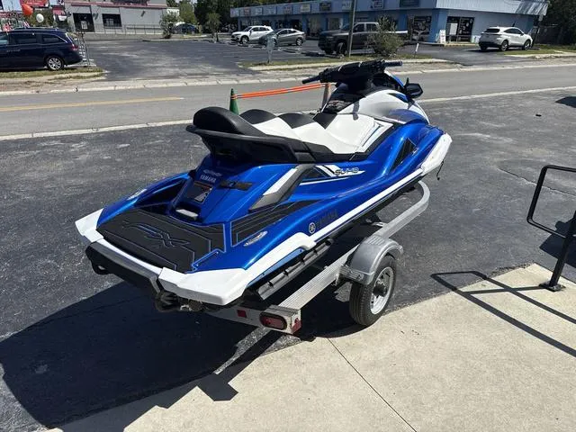 Slide: The Image of Yamaha FX CRUISER SVHO- AZURE BLUE/WHITE 2019 - 8