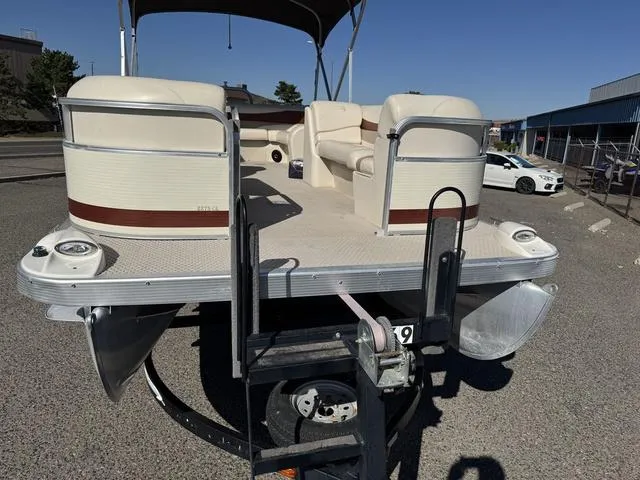 Slide: The Image of Bennington 2275 GL 2007 - 14