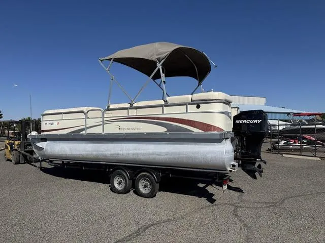 Slide: The Image of Bennington 2275 GL 2007 - 60